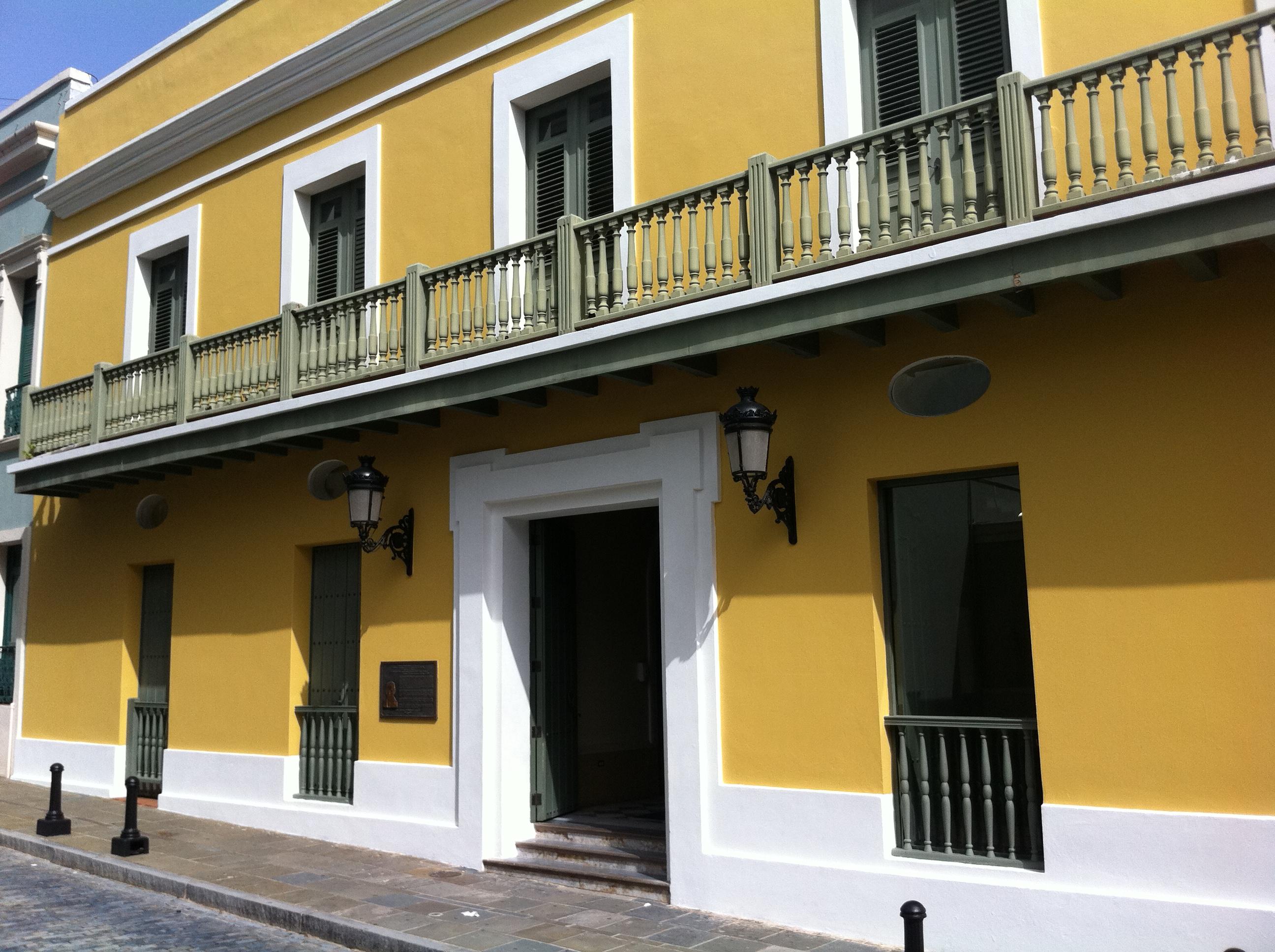 Calle de la Fortaleza 56 - Antigua Real Audiencia - Conservatorio De Artes Del Caribe - San Juan (Viejo San Juan) - 2011 00087